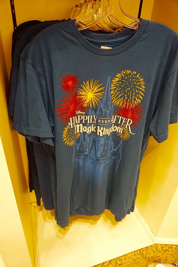 男女兼用っぽいTシャツ。$27.99