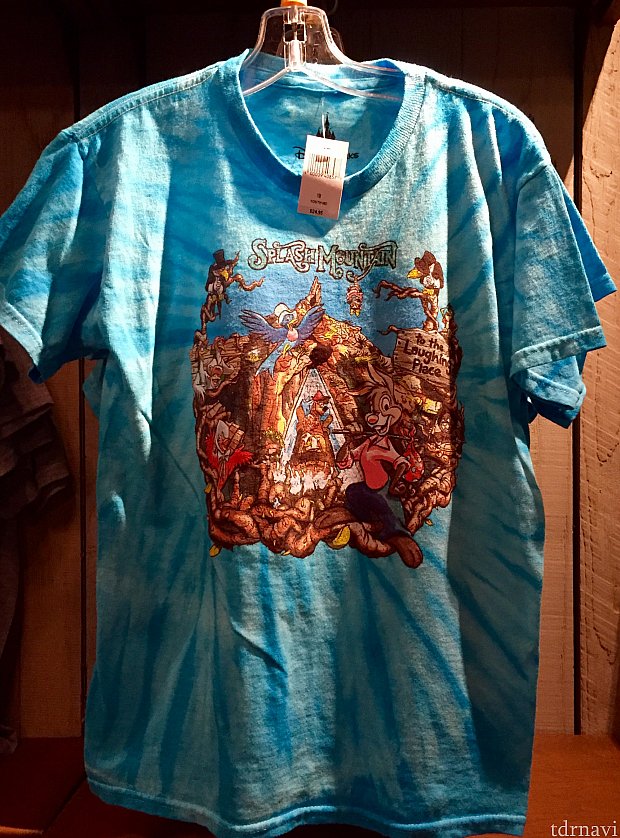 きれいなブルーのTシャツは子供用です。大人用がないのが残念。価格は$24.95。