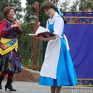バイ・リン・ストーリータイム