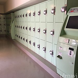手荷物預かり・ロッカー