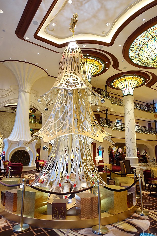 上海ディズニーランドホテルのクリスマスツリー