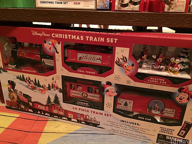 これ…欲しい…巨大な箱に入った電車のおもちゃ。