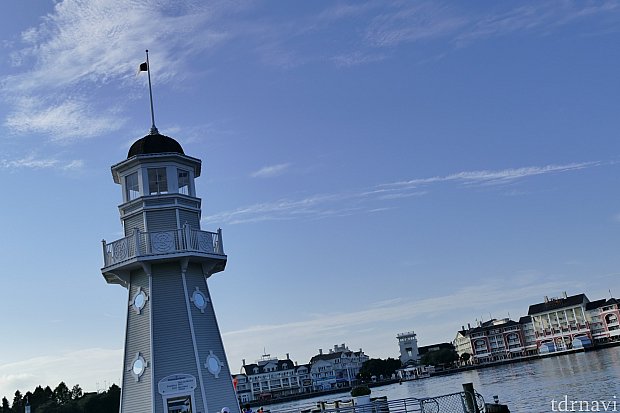 ヨットクラブ、ビーチクラブの船乗り場は、この灯台の横です。