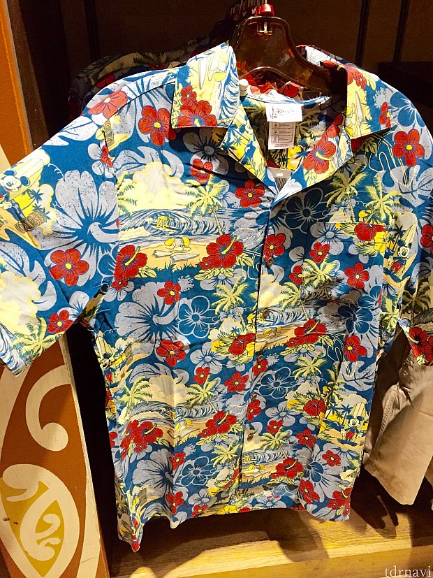 メインビルにあるBoutiki と言うお店では隠れキャラクターが入ったハワイアンシャツ等も発見。どこにいるかわかります？