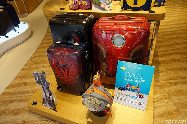 スパイダーマンやアイアンマンのスーツケースが販売中！