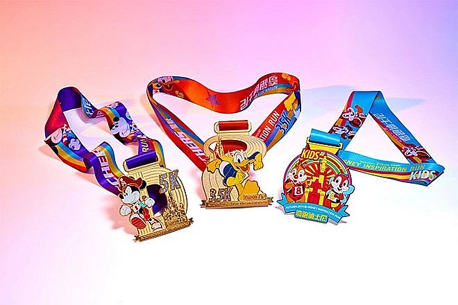 メダル🥇
(C) Disney