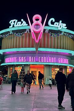 オールディーズを聞きながら大きな口でかじりつけ！オーソドックスな