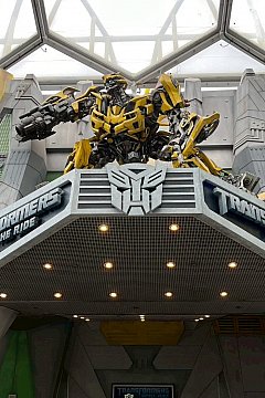 ユニバーサルスタジオシンガポール限定 TRANSFORMERS コンボイ 丸見え！USJツイ！ on X: 