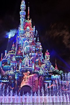 ディズニー映画で旅する人生の瞬間 | モーメンタス（香港）