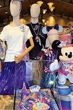 13周年グッズお目見え！（香港）