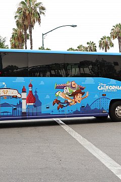 ロサンゼルス空港 ディズニーランド公式シャトルバスの乗り方ガイド