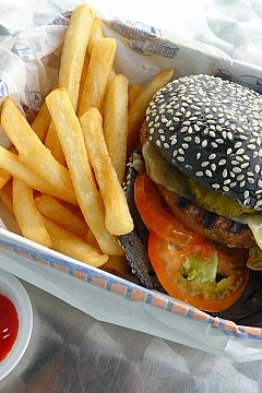 ジャンクフードが食べたくなったら見た目も可愛いバーガー店へ