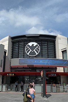 スパイダーマンの新アトラクション | 香港ディズニーランド