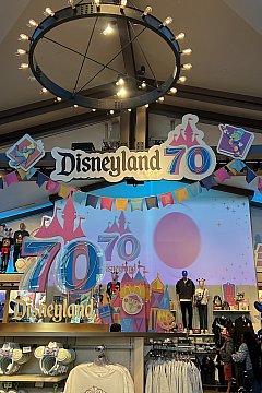 アナハイムでもDress Shopのワンピースが買える！ グッズ・お土産