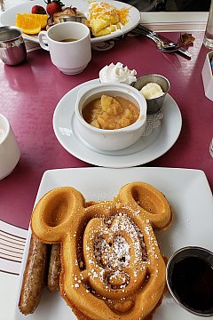 ウォルトのチリは最高！ カーネーション・カフェ（カリフォルニア）