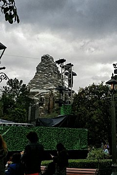 【海外Disney限定】 マッターホルンボブスレー　イエティ　ピンバッジ 海外Disney限定】 マッターホルンボブスレー イエティ ピンバッジ 海外