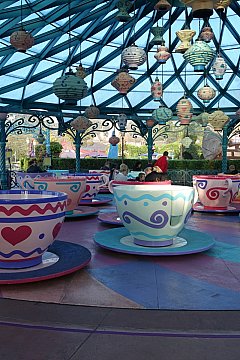 ディズニーランドパリ 限定 グーフィー ピノキオ ピノキオの冒険旅行 | ディズニーランド・パリのクチコミ