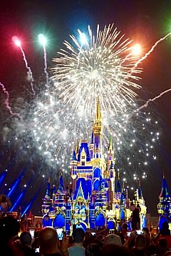 Wdw 新ナイトショー Happily Ever After を発表 17年5月12日スタート