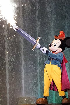 ファンタズミック！ラストは蒸気船ウィリーのミッキーが登場