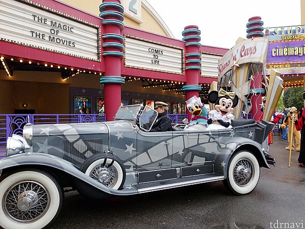 ディズニー・スター＆カーズ | ウォルトディズニースタジオ（パリ）の