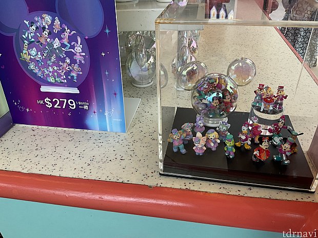 香港ディズニー 20周年 フィギュア　詰め放題　20th どれだけ入る？香港ディズニーランドの20周年記念ミニフィギュア