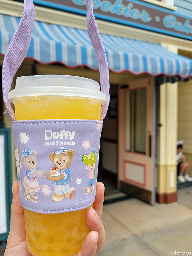 ダッフィーフレンズ勢揃いのかわいいドリンクホルダーが買えました