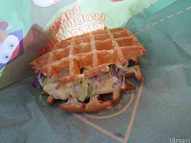 エビとアボカドは少しボリュームが足りない……セットだとポテト🍟は付いてきます。だけど食いしん坊なので2つくらいは食べれそう……