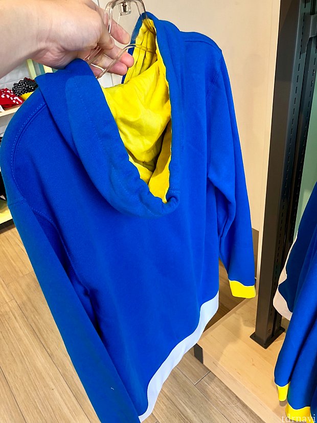 後ろから見ると黄色がちゃんと見えて、ドナルドカラーって分かりますね。$64.99
