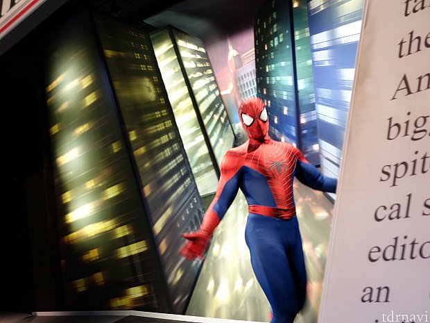 ディズニーパークで世界初登場のスパイダーマン・グリーティング（パリ）