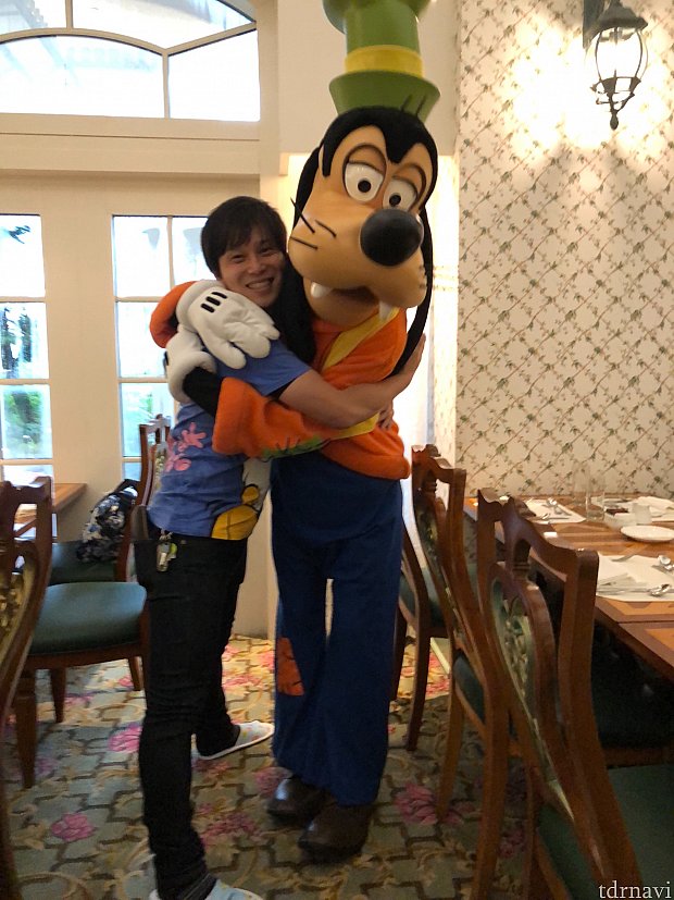 グーフィーの濃厚なハグにキュン死にw
空いてる時の特権です笑