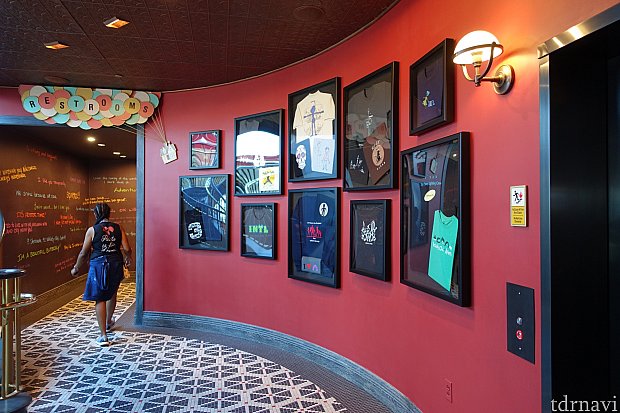 1階にもピクサー作品の展示がずらり。