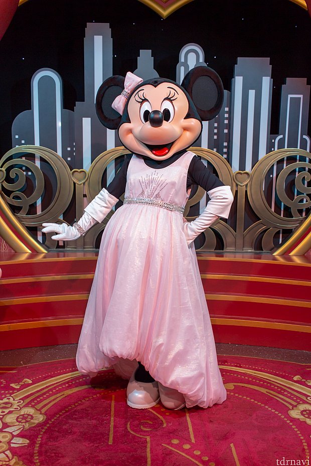 こちらもニューフェイスの女優ミニー