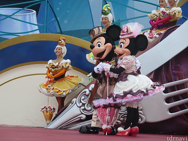 ディズニーテーブルイズウェイティングミニーの衣装スイーツちゃん