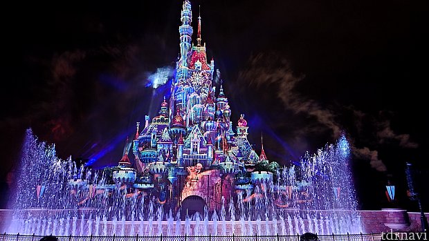 香港ディズニー ディズニー映画で旅する人生の瞬間 | モーメンタス（香港）