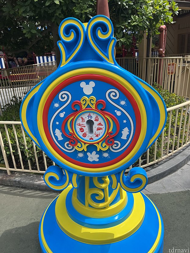 カリフォルニア ディズニーランド 70周年 Key to Disneyland鍵 パークを回ってピンをゲットするKey to Disneyland | グッズ・お