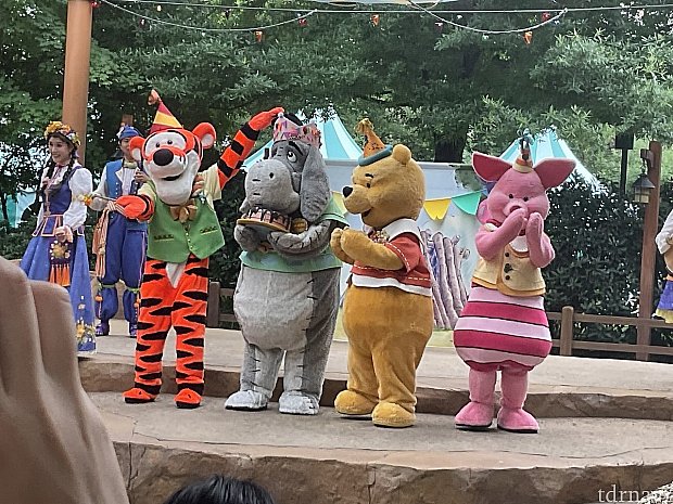 スピグルミ プー(ディズニー) ありそうでなかった！？プーさんたちのみのほっこり系ミニショー（上海）