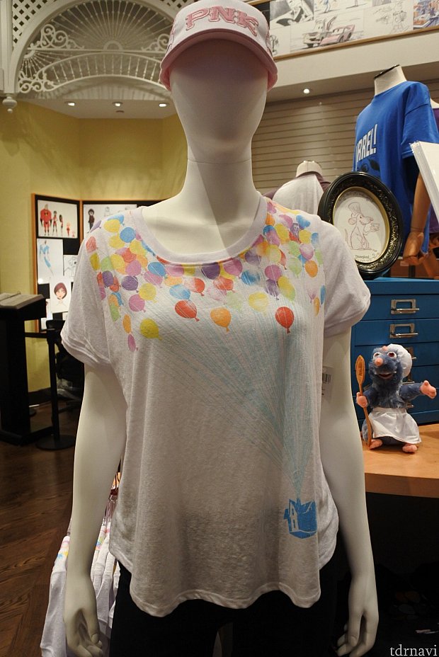 カールじいさんのTシャツなどもありました