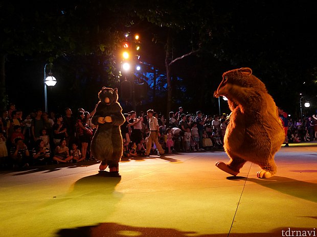 レミーとエミール❗グリは混んでて会えず😭でも今は(夏イベント期間中?)はファンタジーガーデンにグリスペースがあるので、年パスイベント以外でも会えます😆