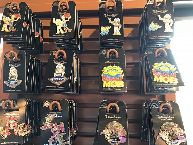 トイストーリーのピンは他にも色々!