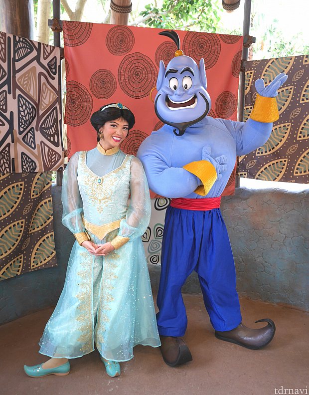 一番のお目当てだった、ジャスミンとジニー!ジャスミンとっても美人でした