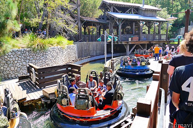 絶対に濡れる 最高に楽しいアトラクション グリズリー リバー ラン カリフォルニア