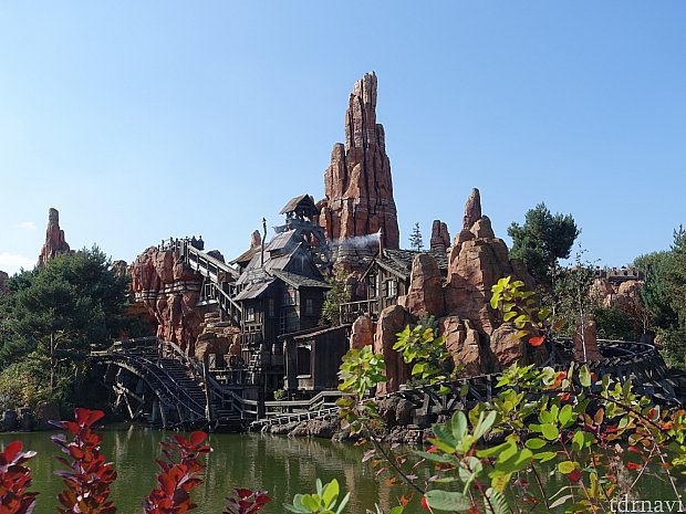 景色はあまり楽しめないけど、横揺れのスリルはある！ ビッグサンダー