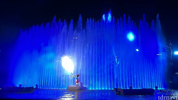 1回公演の日の「Fantasmic！」ダイニングパッケージ無しでどう待つ