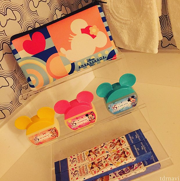 ミニーマウスルームのアメニティー、ポーチの柄が変わったんですね。
アンバサダーホテルぽくてかわいい!