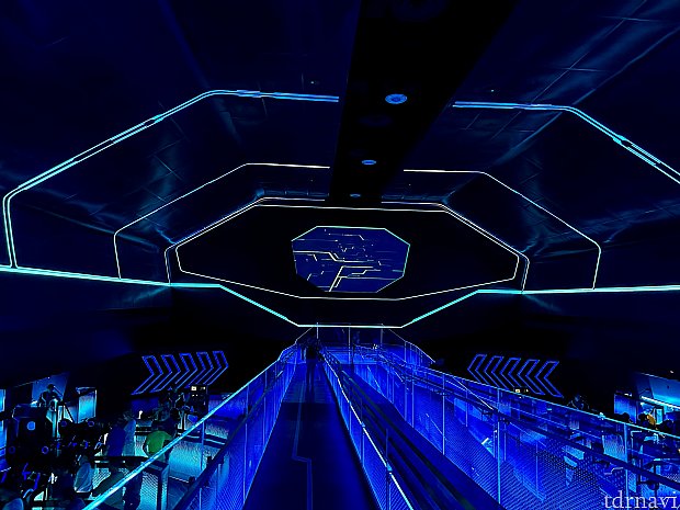 WDWで文句無しスリル度No1のコースター系ライド「TRON