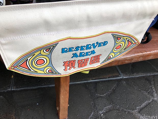 座れるところは基本予約席になってます
一部座れる場合もあるのでキャストに聞いてみてください!