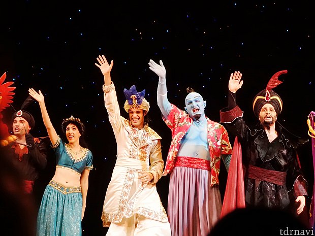 ジーニーの面白さとあの有名シーンに感激♡ | ディズニー・アラジン