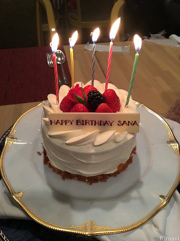レストランフォンタナで無料バースデーケーキを貰いました ホテルオークラ東京ベイ