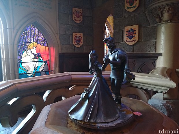 眠れる森の美女の世界が広がる美しいお城！（パリ）