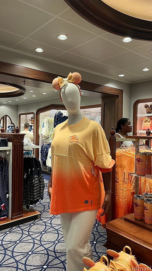 初日のグッズオープン時間とキャスタウェイケイ（ディズニー